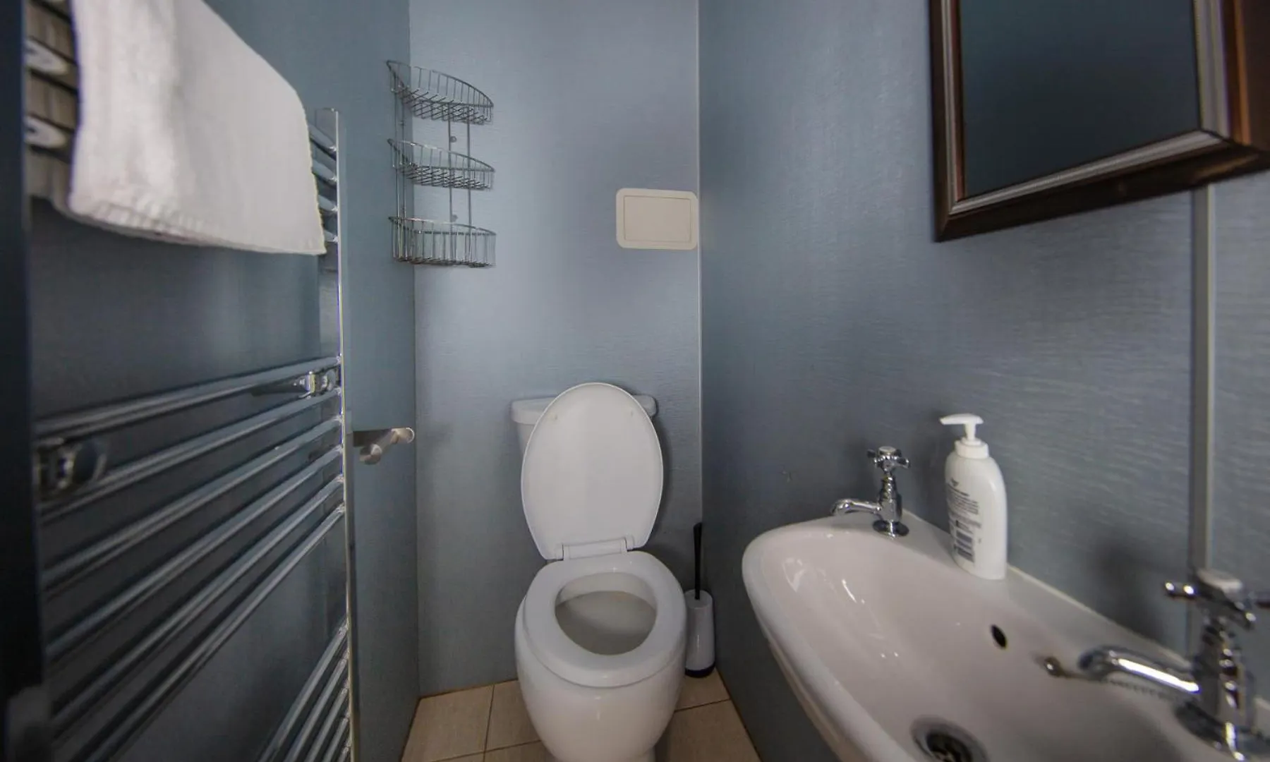 Comfortable, Spacious Edinburgh Retreat, By The Meadows! Apartment