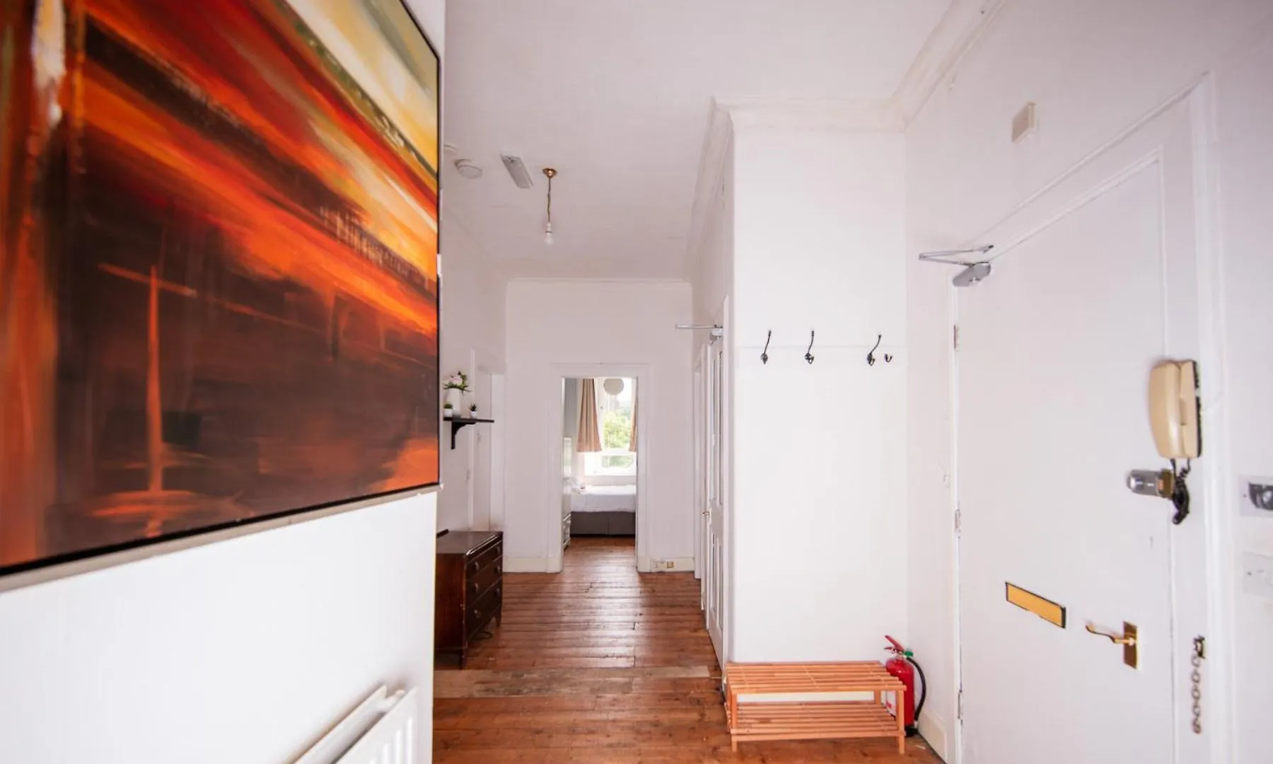 Comfortable, Spacious Edinburgh Retreat, By The Meadows! Apartment 0*,  United Kingdom