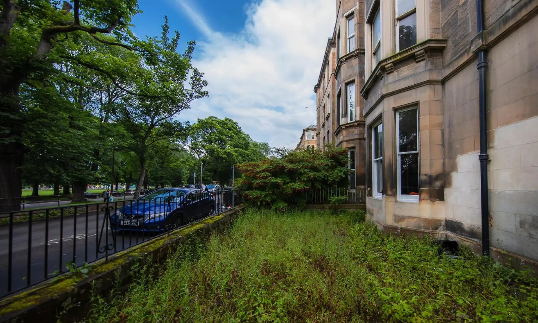 Comfortable, Spacious Edinburgh Retreat, By The Meadows! Apartment