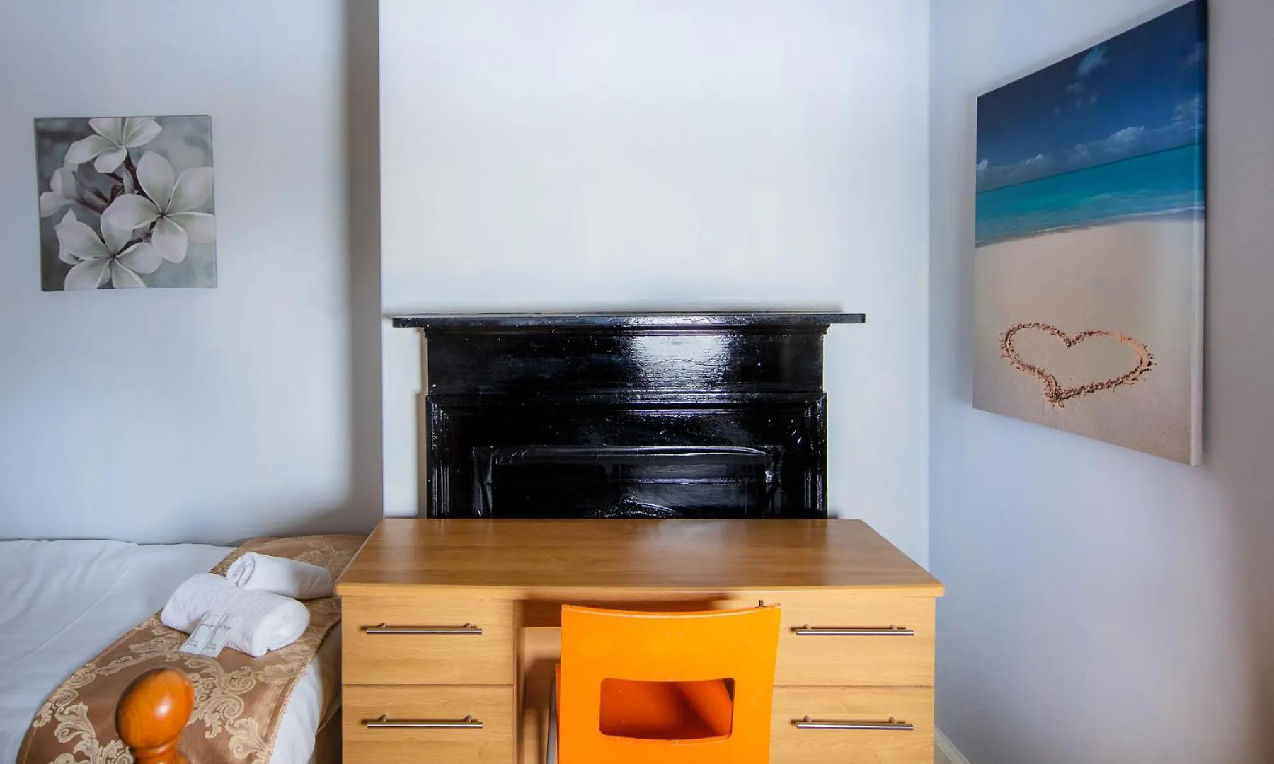 Comfortable, Spacious Edinburgh Retreat, By The Meadows! Apartment