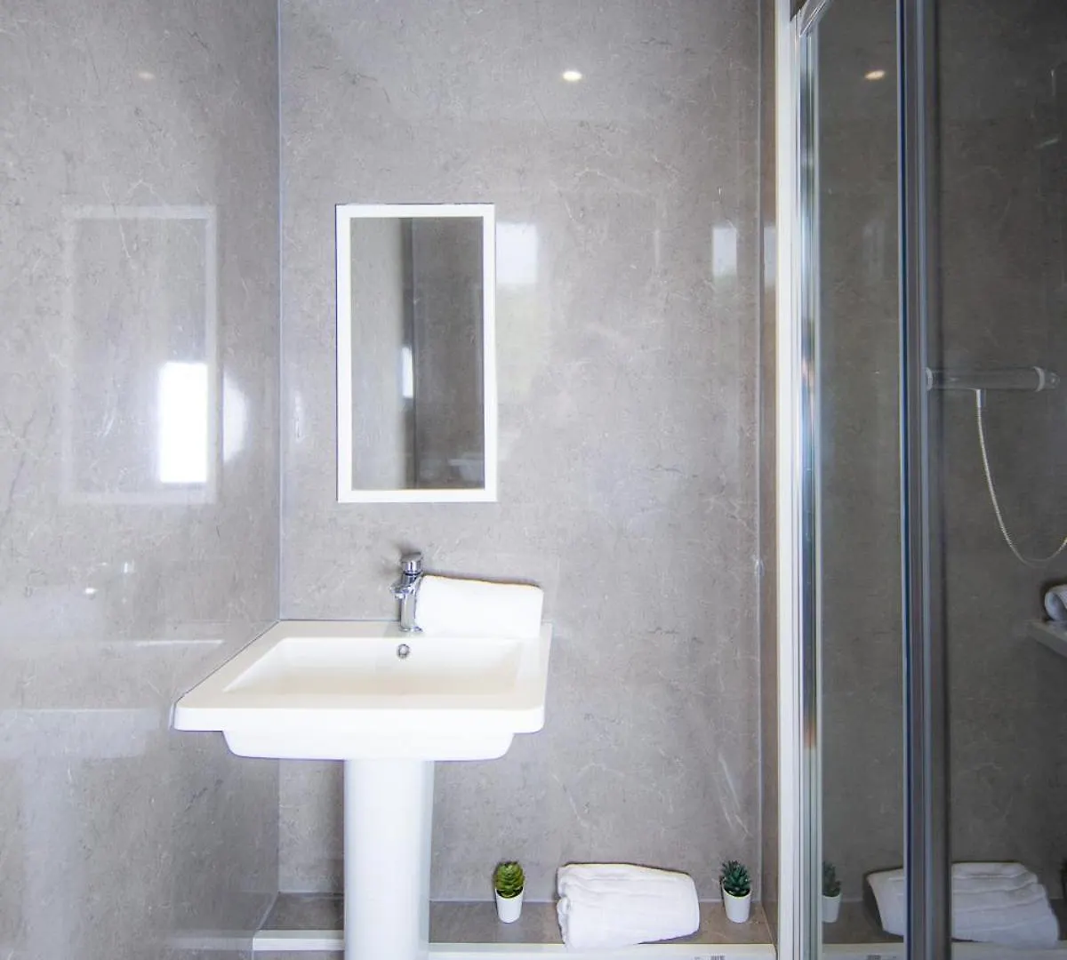 Comfortable, Spacious Edinburgh Retreat, By The Meadows! Apartment United Kingdom